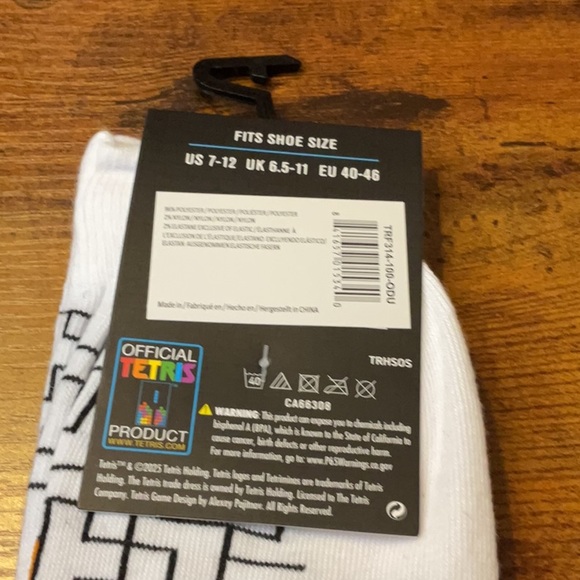 White TETRIS Classic Game Crew Socks with Colorful Accents Size 7-12 - Picture 3 of 4